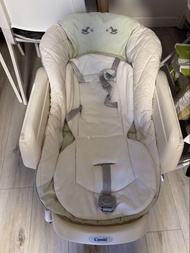 Combi Baby 餐搖椅