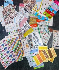 隨機每份有8-12近全新全張貼紙, 每份港幣10元，已包平郵資