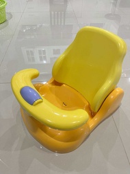เก้าอี้อาบน้ำ Aprica มือสอง สภาพดี เก้าอี่หัดนั่ง พับได้ นอนสระผม Baby chiar bath