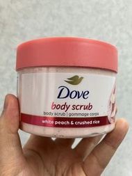 Dove 白桃米香磨砂膏