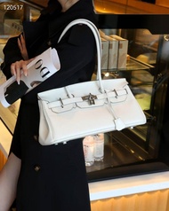 Versatile Two-Tone Togo Calfskin Handbag