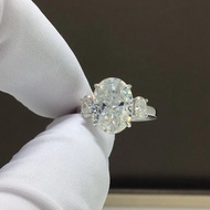 Super Beautiful New Product 18K White Gold Main Stone 5 Carat Main Stone 30 Points Each Total 5.6 Ca