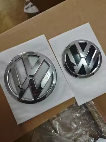 For VW Volkswagen Jetta MK5 Golf 2Pcs Car Front Radiator Grille Emblem 1K8853600 Rear Trunk Lid Badg