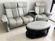 原價550000 &lt;Stressless 思特萊斯&gt; Legend 家庭劇院組 三人座沙發+腳凳茶几兩用桌