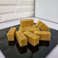 ORIGINAL PERISA HOLIKKSS KEK LAPIS SARAWAK BY ADIQA KEK LAPIS (HOMEMADE)
