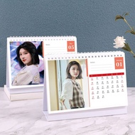 2025新品金秋天周边台历2026年IVE女团8寸桌面日历摆台高清照片写真Autumn Day Surrounding Taiwan Calendar 2026 IVE20251107