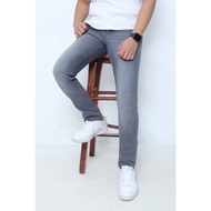 man jeans/ stretchable jeans GREY