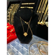 10k Gold Vca naka built in Necklace