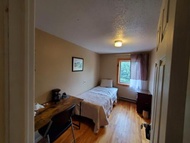 Le1226-Private Room 3 with Free WIFI and Parking