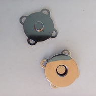 Magnetic Button 1.8 Cm.