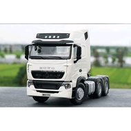 Mô hình xe đầu kéo Howo hợp kim 1:36