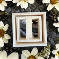 Smart banh chung with 1 set of 2 boxes as shown in the picture, available in all sizes from 10cm to 