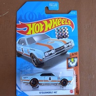 Hot wheels hotwheels 67 oldsmobile 442 Gulf factory sealed FS 2021 set