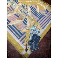 New As is Buttonscarves Chain 2 La Bella Voile Square, No box with price TAG