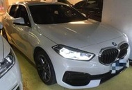 BMW 118I 2019-10 白 1.5