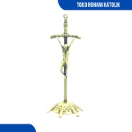 CATHOLIC SITTING CROSS 18 CM / WOODEN PATTERN TABLE CROSS / CATHOLIC JESUS CROSS