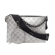 【二手】LOUIS VUITTONTrio Pouch NM 單肩包 M59682 黑色/銀色皮革 Trio Pouch NM 男士二手 B