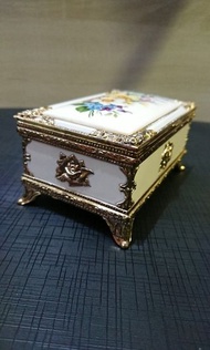 歐式銅製 古典陶瓷音樂盒 古董