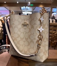 全新Coach蔻馳奧萊Mollie 22茉莉水桶包奶茶色香港現貨｜順豐到付/順豐站發貨