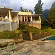 Sewa villa cisarua puncak lengkap