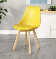 全城熱賣 - 簡約靠背實木腿塑料椅子(黃色鬱金香椅)(尺寸:43*43*81CM)
