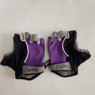 Curves可爾茲健身手套一對 健美透氣半指無指鍛鍊手部保護器 自行車手套 紫/黑色@qc981#