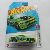 Hot wheels 15 dodge charger srt hijau