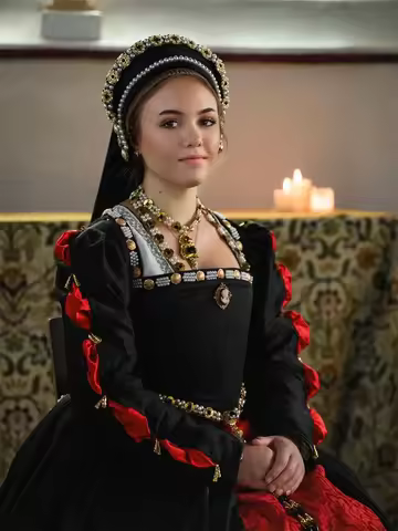 Elizabethan Era Dress Tudor Queen Catherine Howard Costume Tudor Medieval Renaissance Queen of Engla