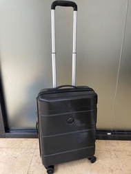 Delsey classic 20 inch luggage for handcarry 55 x 35 x 23cm