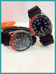 ↗ ◮ ◵ Seiko couple watch fashion rubber