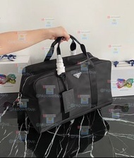 百搭耐看的普拉達prada黑色旅行袋 旅行包手提包登機包7