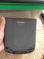 portable VCD CD MP3 player Grundig cdp70 kondisi mati bekas service untuk kanibalan aja