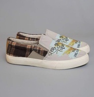 GIÀY LƯỜI URBAN THANH LÝ LỖ HỌA TIẾT GLW24