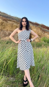 圓點單肩連身裙 黑白不對稱夏日連身裙