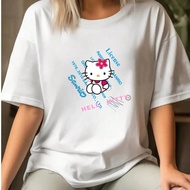 เสื้อยืดลาย Hello Kitty สำหรับผู้หญิงจาก Sanrio ทรงหลวม ผลิตจากโพลีเอสเตอร์ผสม สามารถซักด้วยเครื่องไ