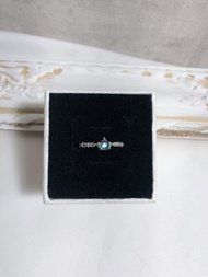 玻璃體月光石鑲嵌 純銀戒指