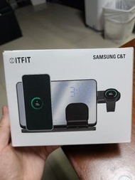 【聖誕節禮物】【朋友送只打開影相】ITFIT by Samsung C&amp;T 三合一多功能無線充電板 (手機, 耳機, 手錶) 顯示時間和溫度. . (包括30W旅行充電器)