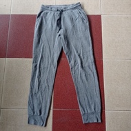 GU grey M jogger pants. 11