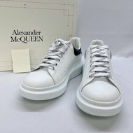 McQUEEN 全新麥坤黑尾白鞋