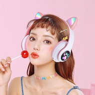 Hot-selling over-ear Bluetooth headphones, cat-ear bass, flashing and glowing wireless headphones, s