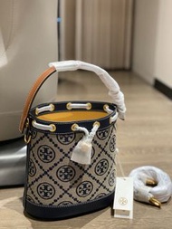 Tory Burch 印花水桶包
