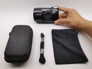 奧林巴斯 黑武士！
Olympus µ [mju:] ZOOM 
全自動對焦相機 合新手! 
OLYMPUS ZOOM LENS 35-70mm
f4.5-f6.9 高性能變焦鏡頭
隨身街拍 Poin