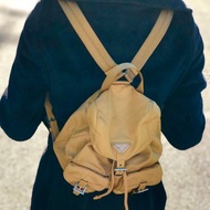【 日本直送　名牌中古包 】PRADA プラダ バックパック イエロー トライアングルロゴ ナイロン リュック vintage ヴィンテージ zmixxc