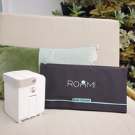 【Roommi】多功能行動電源供應器 小電寶 純色白+28W太陽能電板 - (RM-P02+28W)