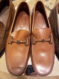 全新TODS咖啡色褐色義大利男鞋休閒皮鞋豆豆鞋9.5號