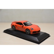 Mini Cut Minichamps 1: 43 Porsche Porsche 911 (992) Turbo S Orange, Limited to 504.