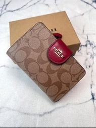 COACH 新款卡其棕配酒紅色女士中長款荷包 經典老花面料中款荷包