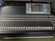 Yamaha LS9   32Channel digital mixer console w/case