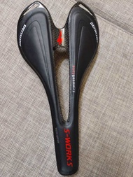 Yên carbon bọc da S-WORKS SPECIALIZED có rãnh giữa thoáng khí