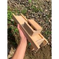 MERAH Onion slicer Onion slicer Red onion slicer made of wood